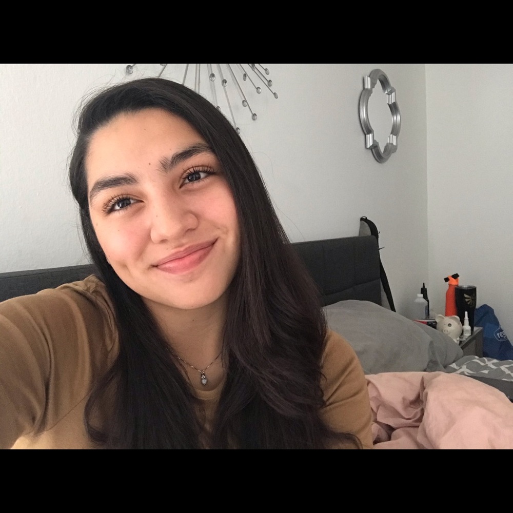 Meet your Posher, Jazelle! 🙋🏽‍♀️